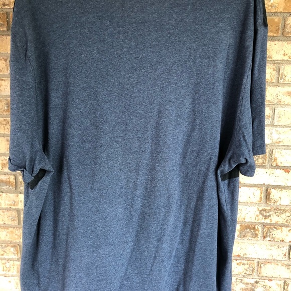 Men’s pre-owned Calvin Klein v-neck shirt - Picture 3 of 3